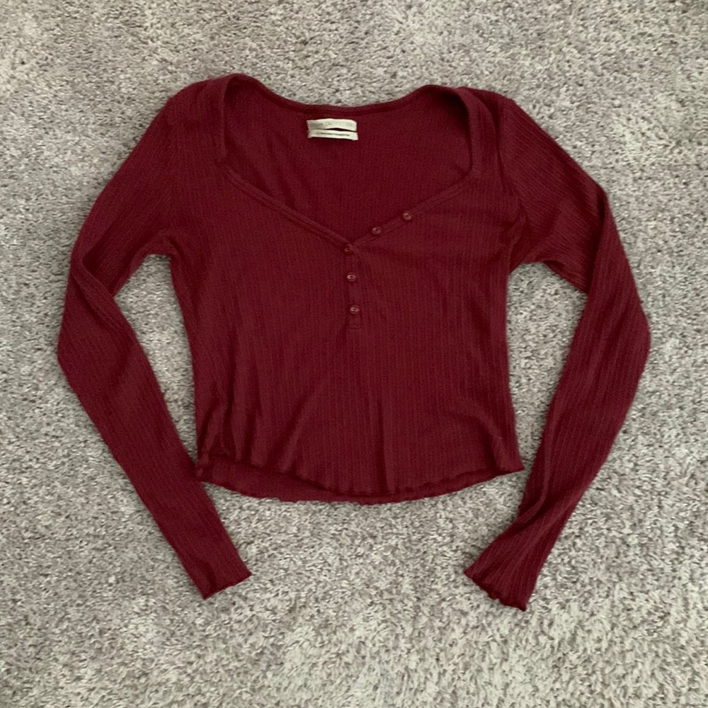 Maroon cropped top